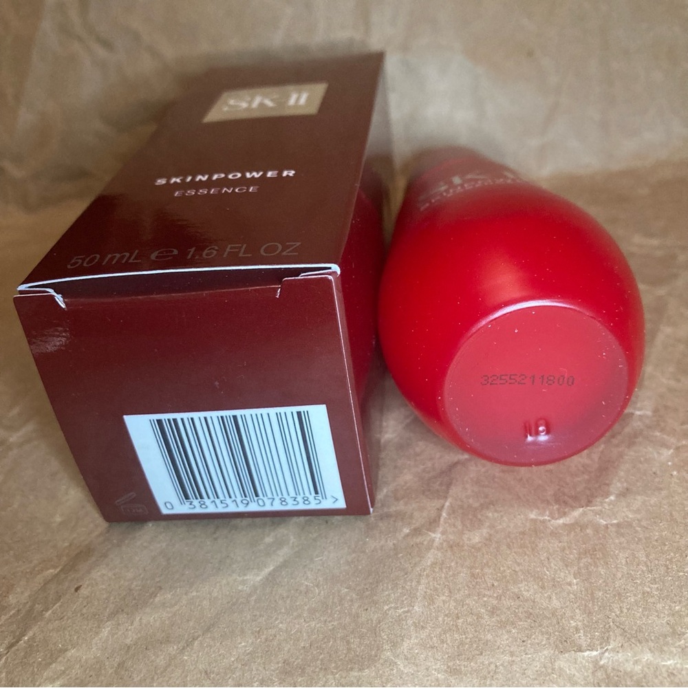 Sk-ii SKINPOWER Essence Serum - Picture 4 of 6